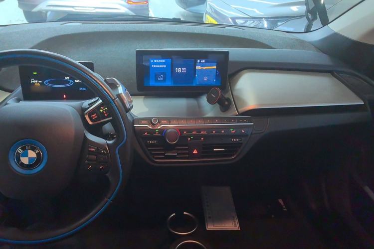 Used BMW i3 2018 Luxury Model Interior 2