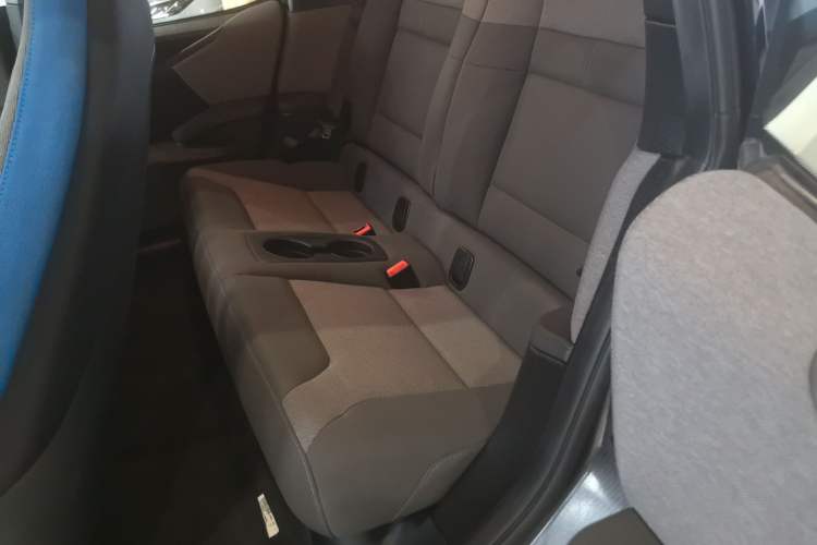 Used BMW i3 2018 Luxury Model Interior 4