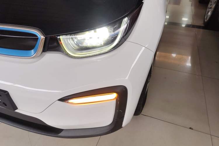 Used BMW i3 2018 Luxury Model Left Front Headlight