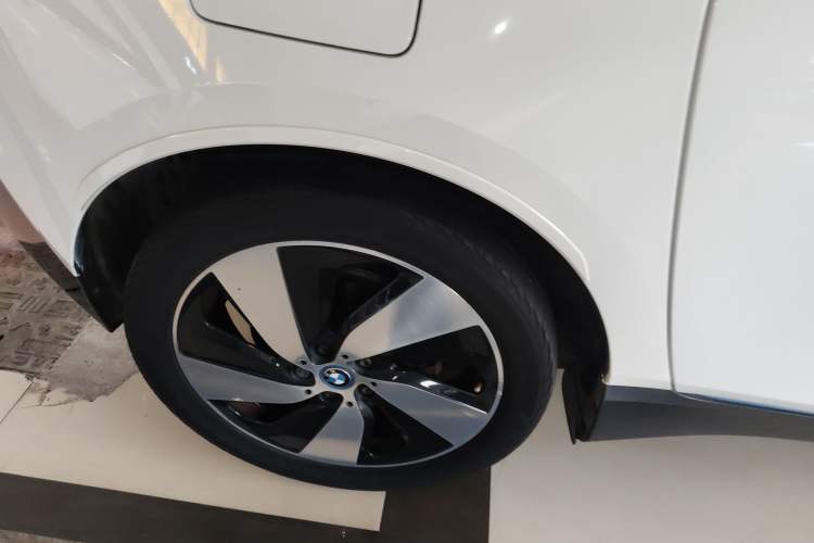 Used BMW i3 2018 Luxury Model Right Rear Wheel Hub