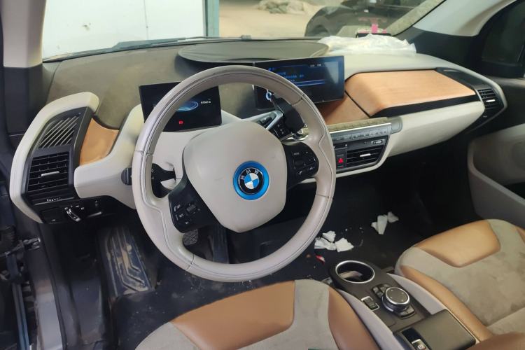 Used BMW i3 2014 Luxury Model Center Console