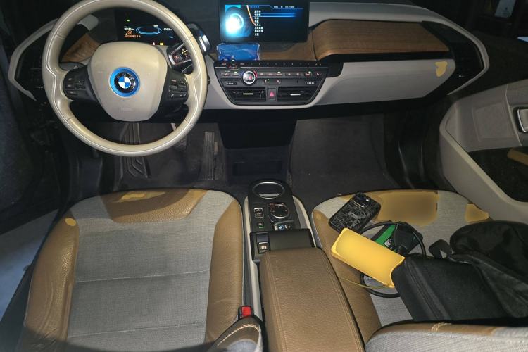 Used BMW i3 2014 Extended-Range Model Center Console