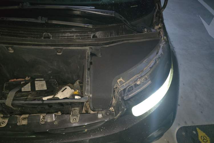 Used BMW i3 2014 Extended-Range Model Engine Bay Left