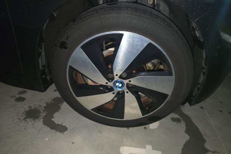 Used BMW i3 2014 Extended-Range Model Right Front Wheel Hub