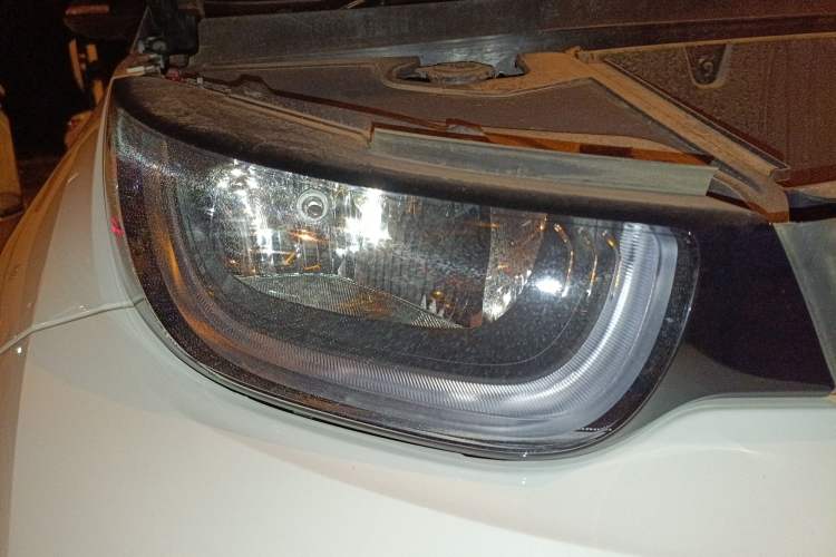 Used BMW i3 2014 Luxury Model Right Front Headlight