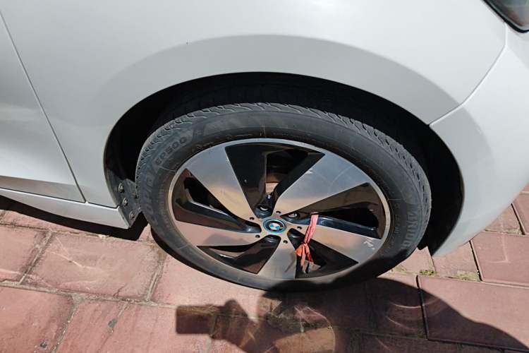 Used BMW i3 2015 Fashion Model Right Front Wheel Hub