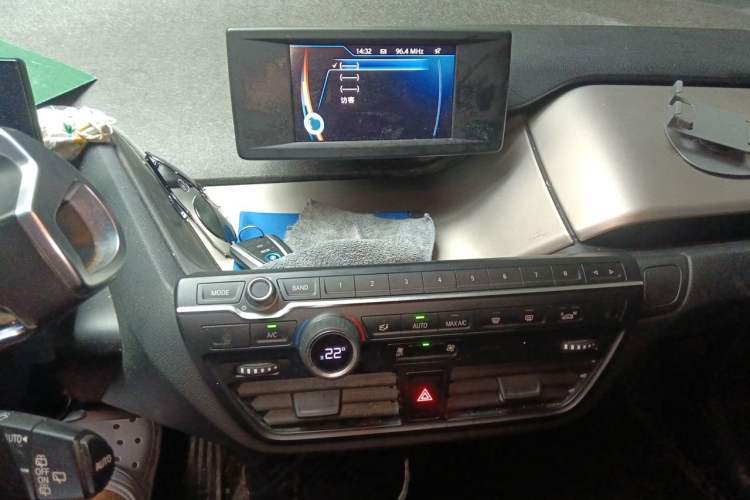 Used BMW i3 2015 Fashion Model Audio And AC Panel