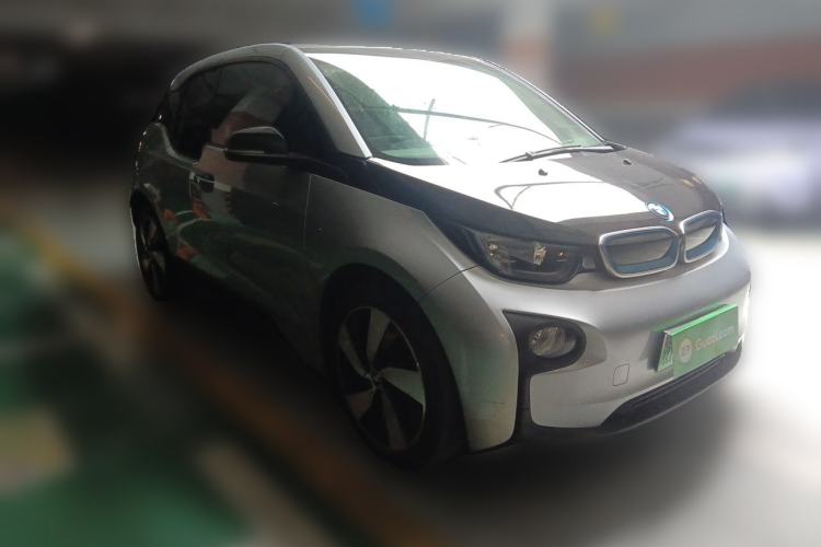 Used BMW i3 2015 Fashion Model Front Right 45 Deg