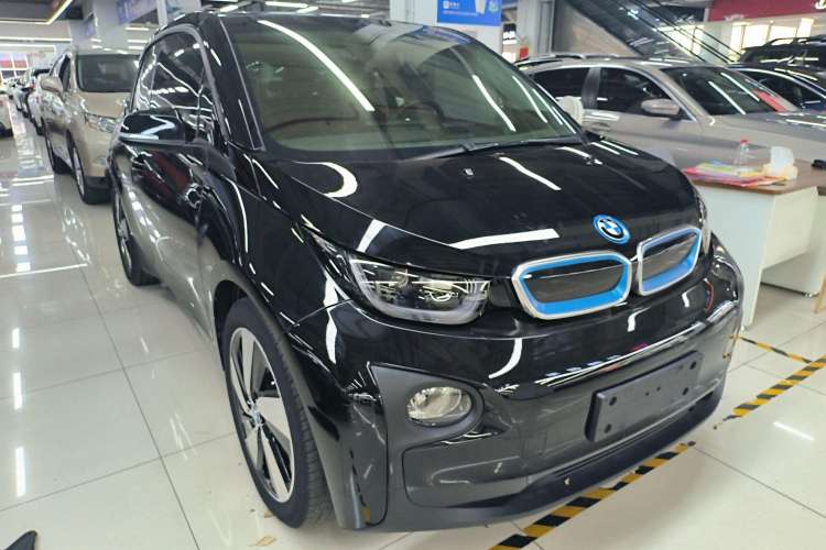 Used BMW i3 2016 Upgraded Deluxe Edition Front Right 45 Deg