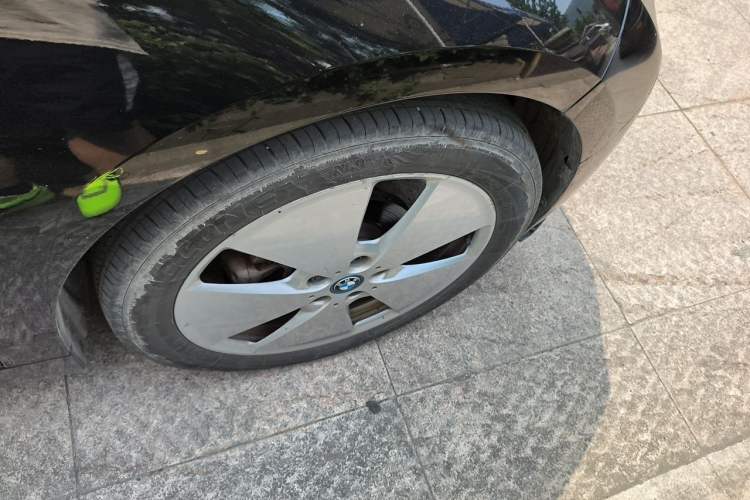 Used BMW i3 2016 Upgraded Fashionable Version Right Front Wheel Hub