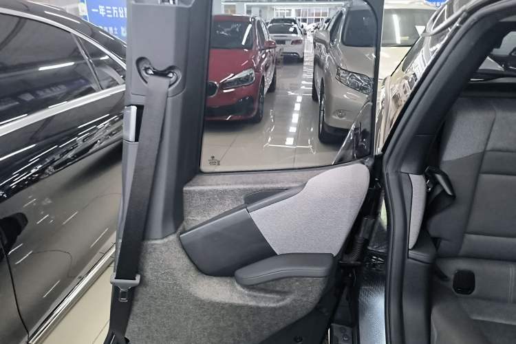 Used BMW i3 2016 Upgraded Deluxe Edition Right Rear Door Interior