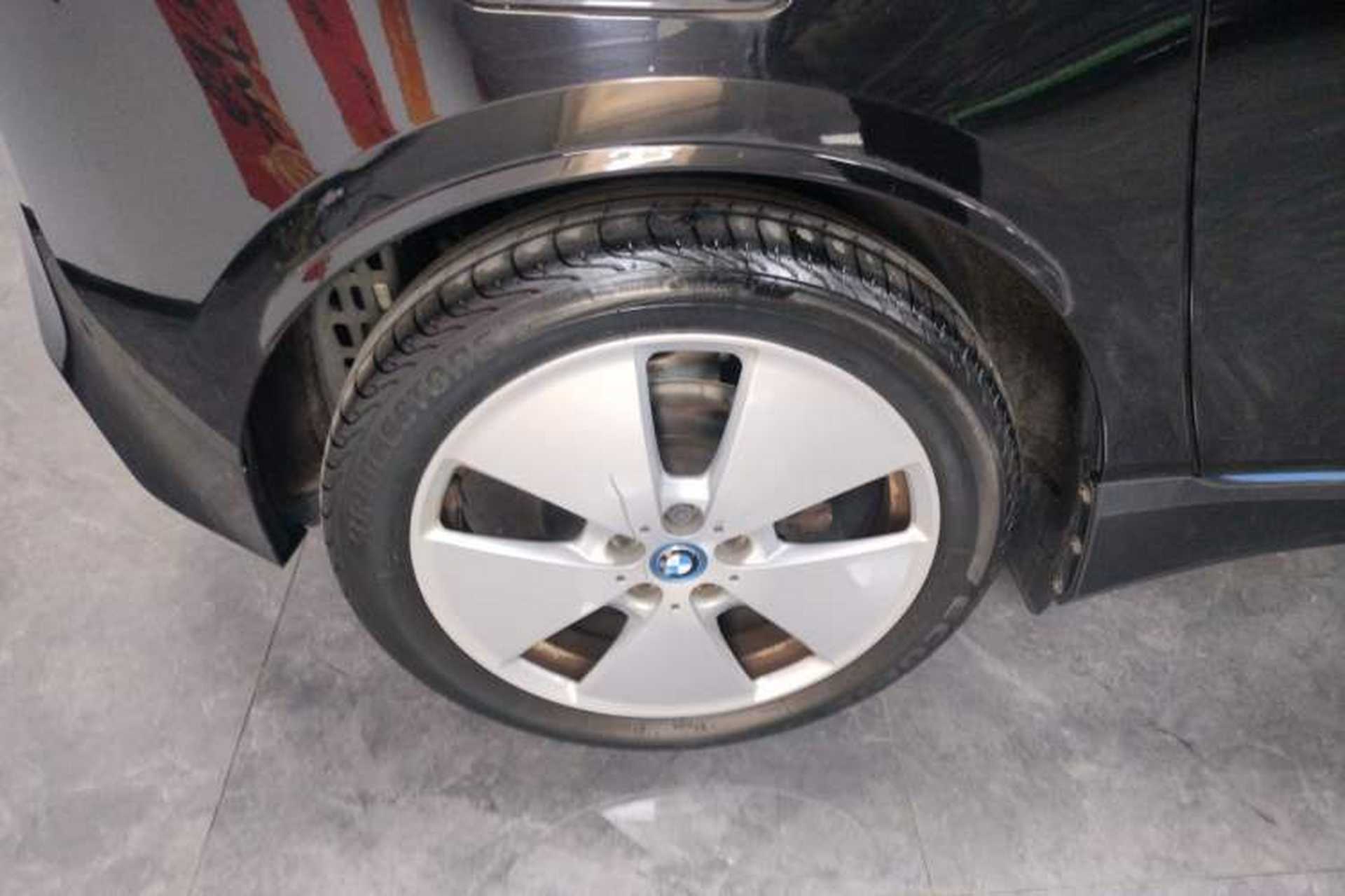 Used BMW i3 2016 Upgraded Fashionable Version Right Rear Wheel Hub