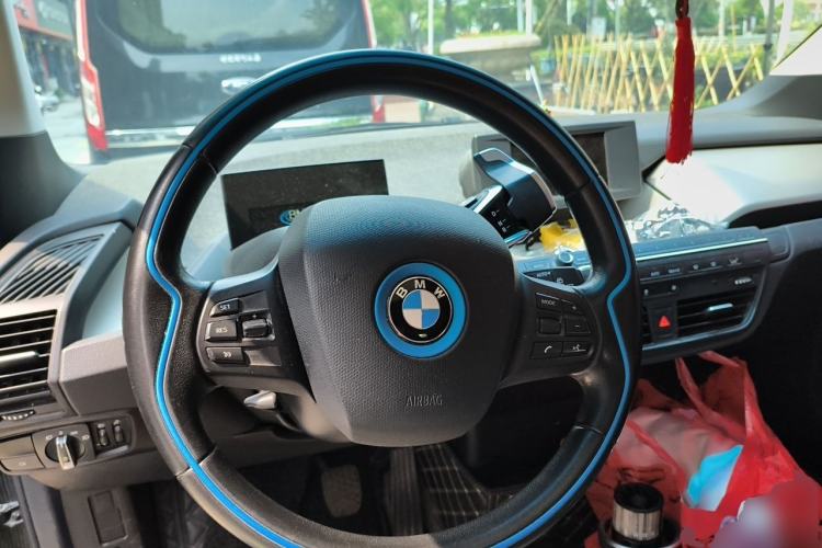 Used BMW i3 2016 Upgraded Fashionable Version Steering Wheel