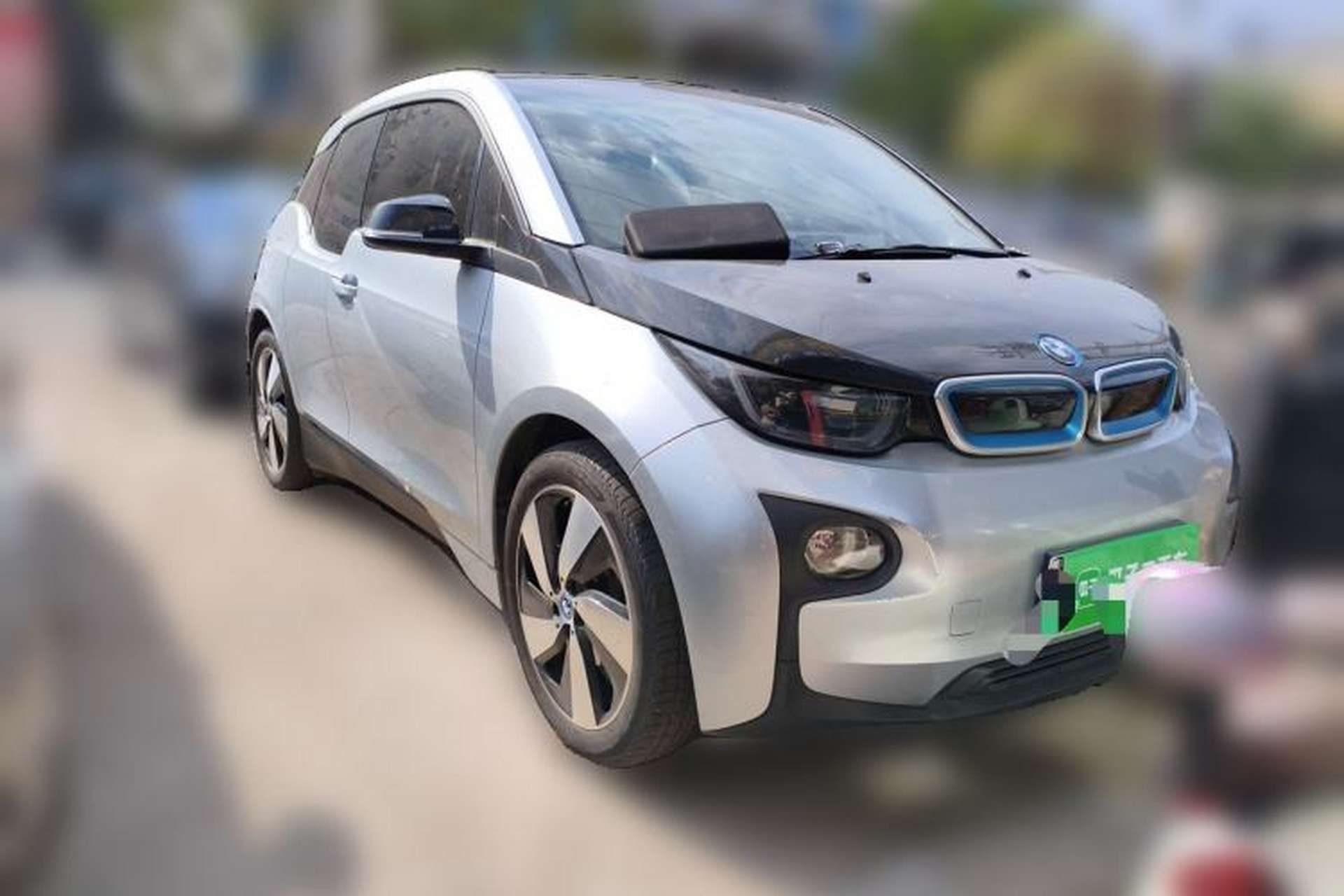 Used BMW i3 2016 Upgraded Deluxe Edition Front Right 45 Deg