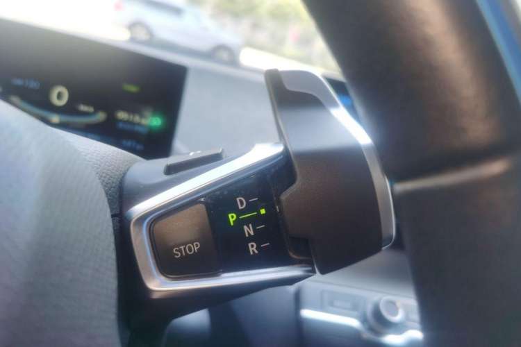 Used BMW i3 2016 Upgraded Deluxe Edition Interior 4