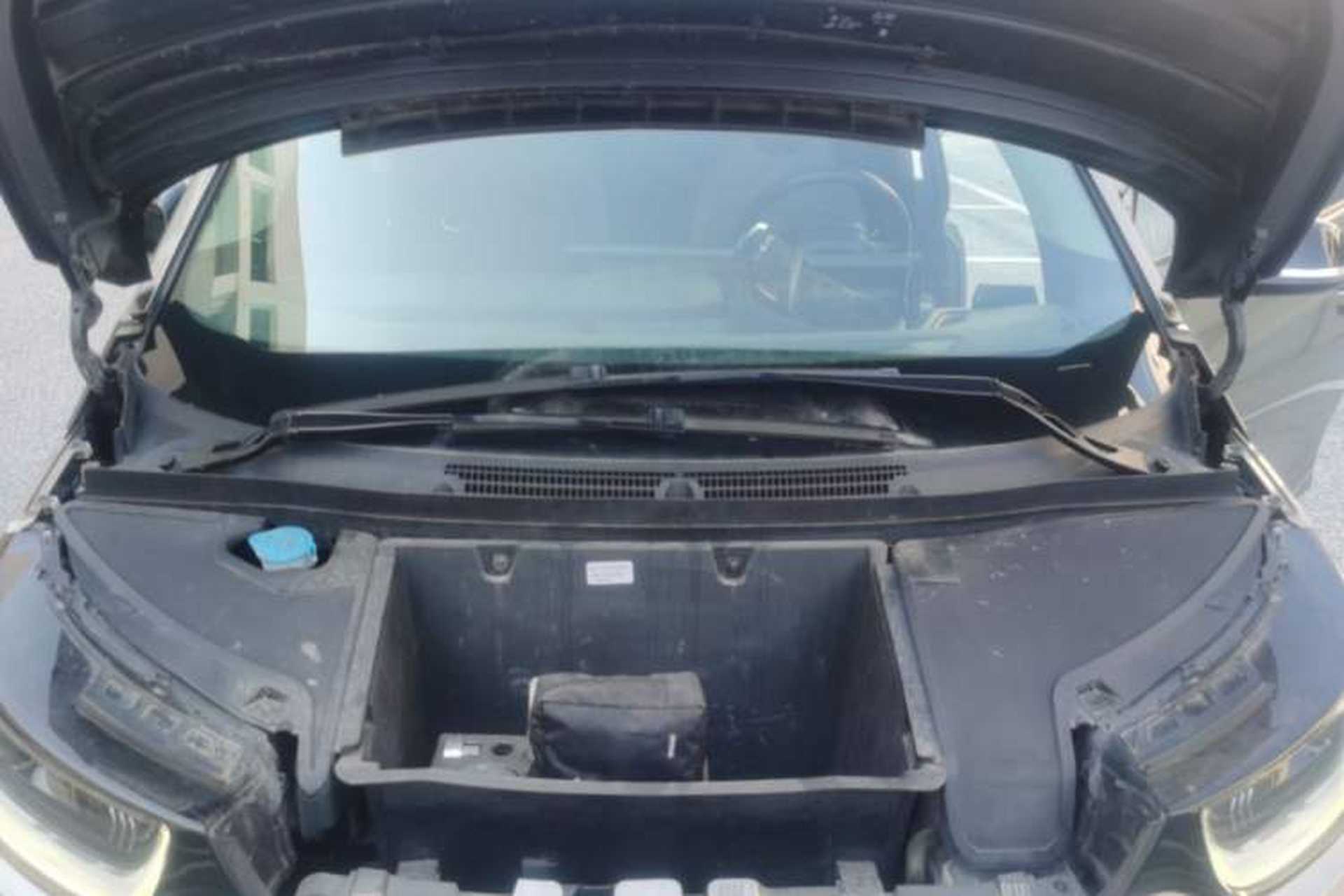 Used BMW i3 2016 Upgraded Deluxe Edition Interior 8