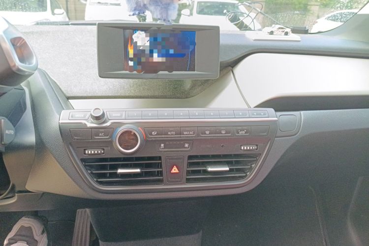 Used BMW i3 2016 Upgraded Fashionable Version Audio And AC Panel
