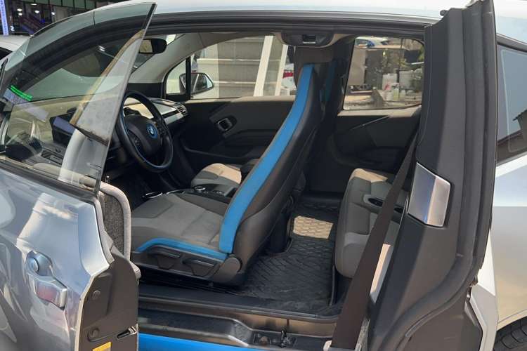 Used BMW i3 2016 Upgraded Deluxe Edition Interior 2