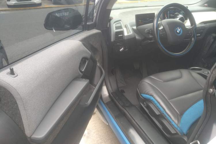 Used BMW i3 2016 Upgraded Deluxe Edition Interior 3