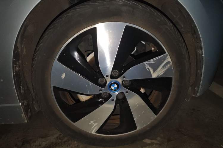 Used BMW i3 2016 Upgraded Deluxe Edition Right Front Wheel Hub