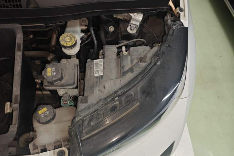 Used BMW i3 2016 Upgraded Fashionable Version Engine Bay Left