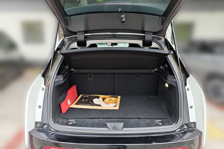 Used BMW i3 2016 Upgraded Deluxe Edition Trunk