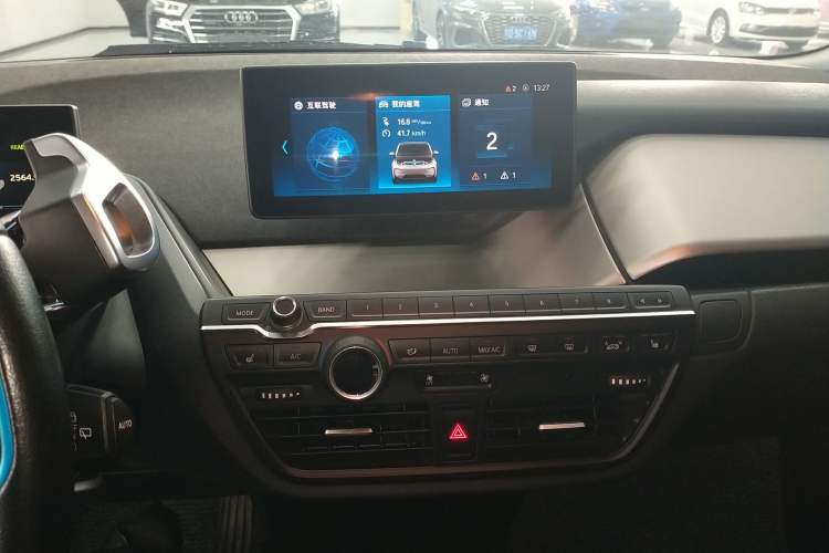 Used BMW i3 2018 Luxury Model Audio And AC Panel