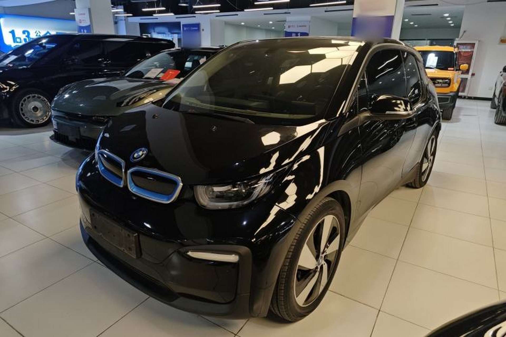 Used BMW i3 2018 Luxury Model Front Left 45 Deg