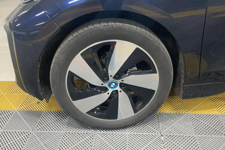 Used BMW i3 2018 Luxury Model Left Front Wheel Hub