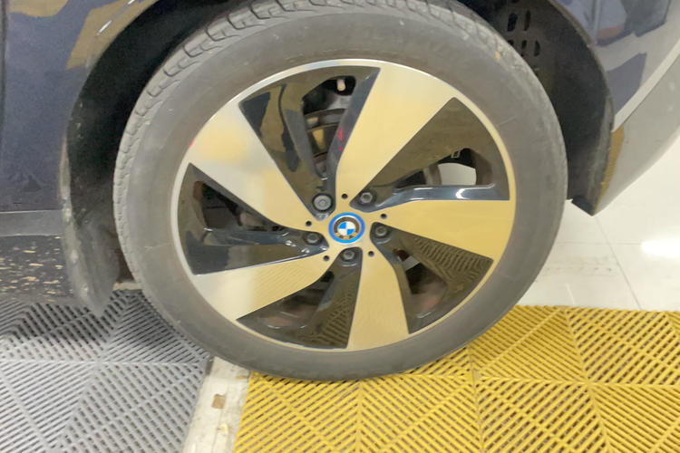 Used BMW i3 2018 Luxury Model Left Rear Wheel Hub