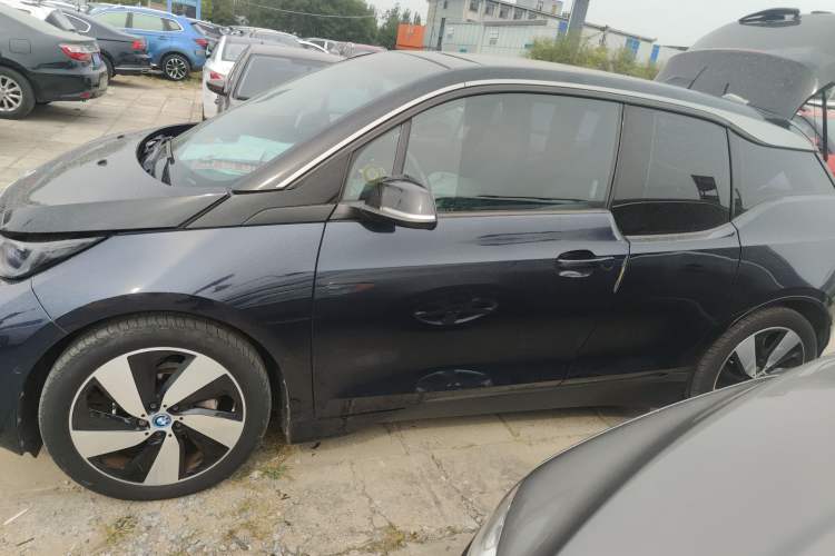 Used BMW i3 2018 Luxury Model Left Side