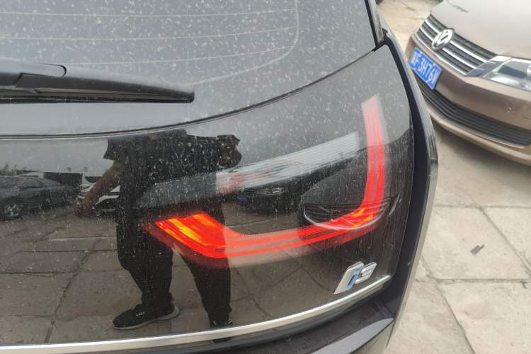 Used BMW i3 2018 Luxury Model Right Rear Taillight