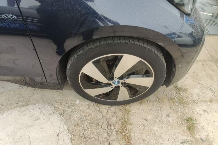 Used BMW i3 2018 Luxury Model Right Rear Wheel Hub