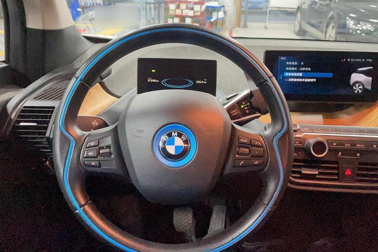 Used BMW i3 2018 Luxury Model Steering Wheel