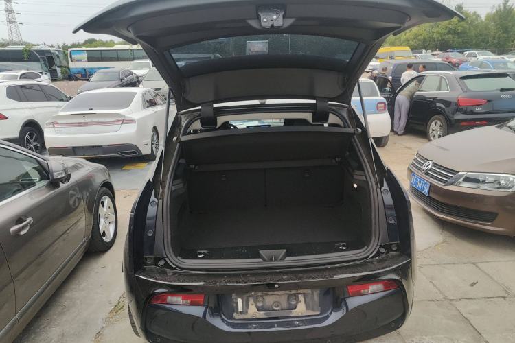 Used BMW i3 2018 Luxury Model Trunk