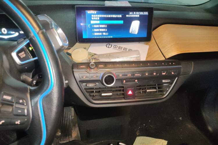 Used BMW i3 2018 Luxury Model Audio And AC Panel