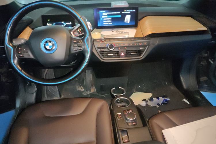 Used BMW i3 2018 Luxury Model Center Console