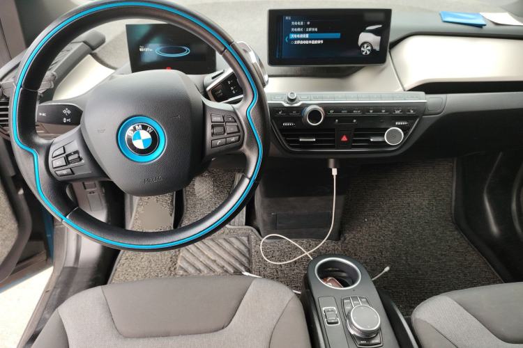 Used BMW i3 2018 Luxury Model Center Console