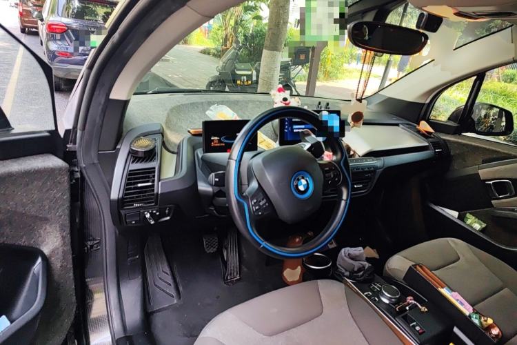 Used BMW i3 2018 Luxury Model Center Console