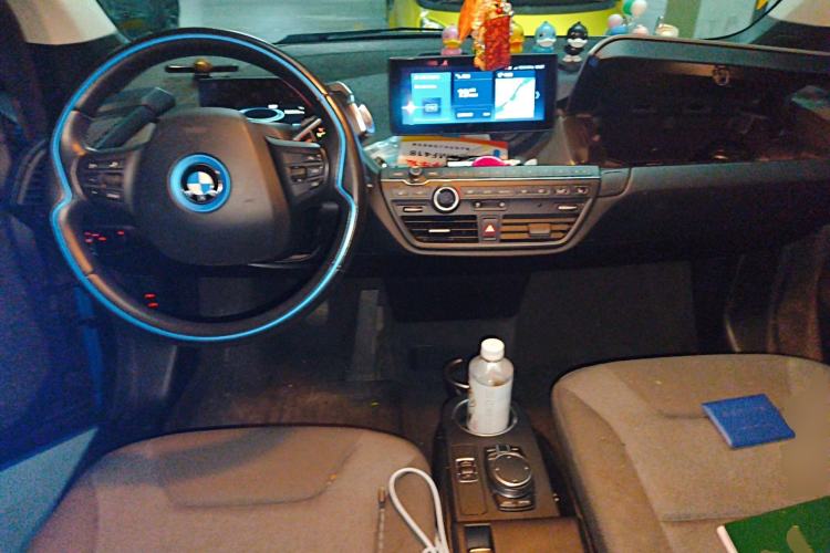 Used BMW i3 2018 Luxury Model Center Console