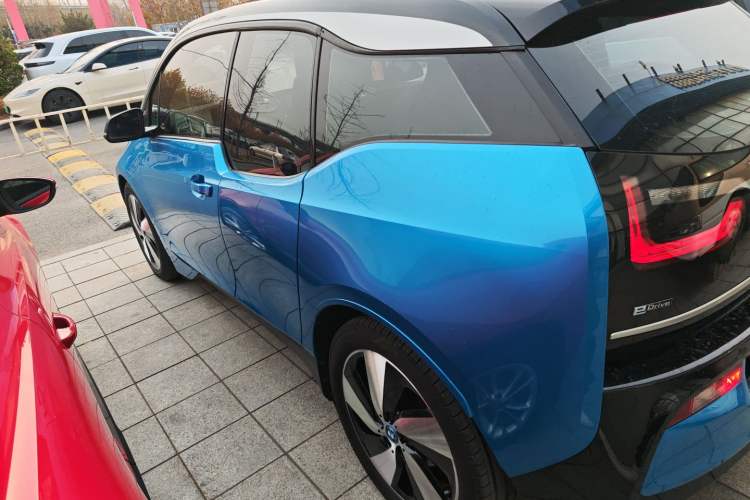 Used BMW i3 2018 Luxury Model Exterior 3