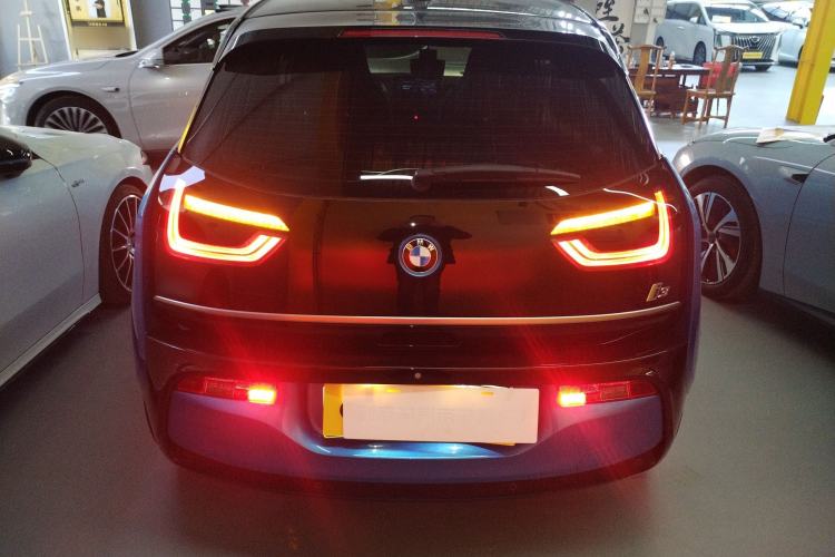 Used BMW i3 2018 Luxury Model Exterior 4