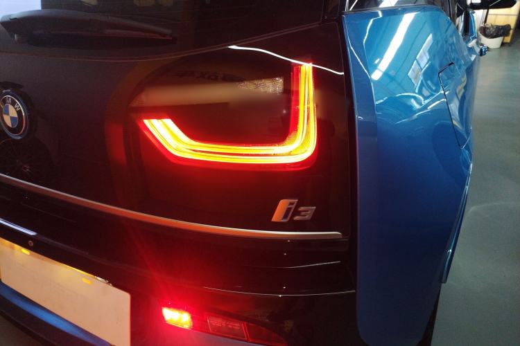 Used BMW i3 2018 Luxury Model Exterior 6