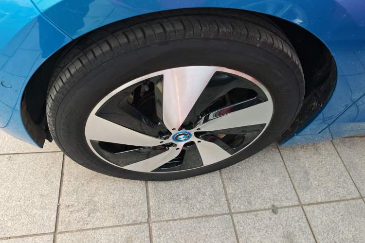 Used BMW i3 2018 Luxury Model Exterior 7