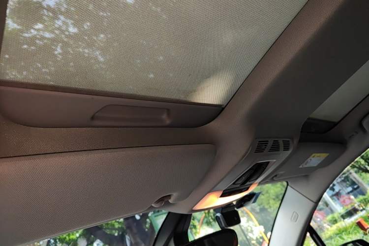 Used BMW i3 2018 Luxury Model Headliner