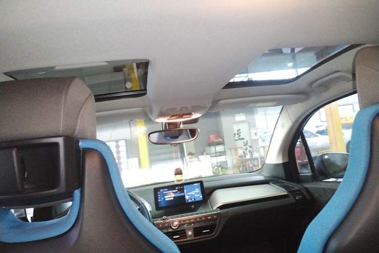 Used BMW i3 2018 Luxury Model Headliner
