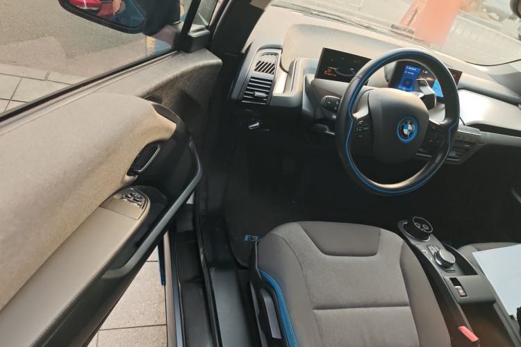 Used BMW i3 2018 Luxury Model Interior 3