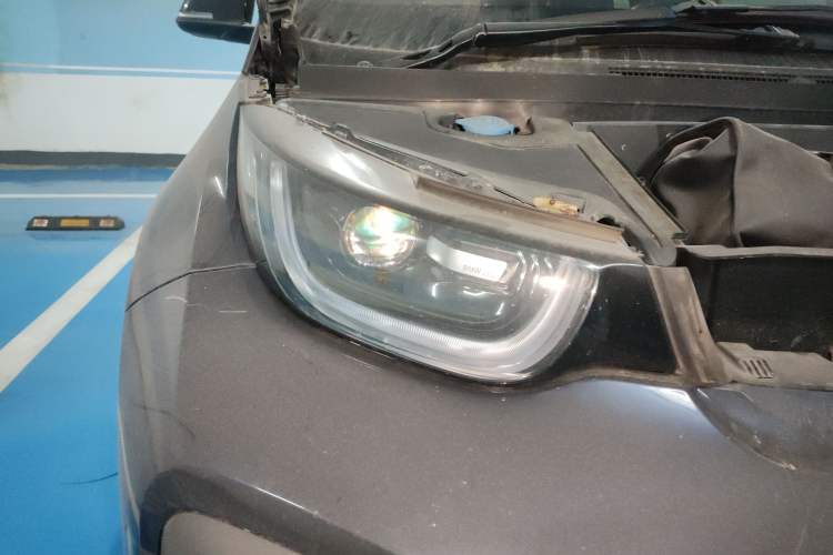 Used BMW i3 2018 Luxury Model Right Front Headlight
