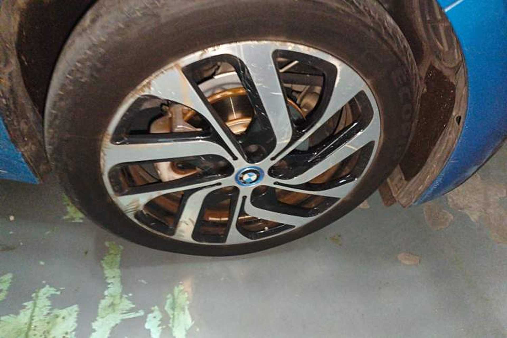 Used BMW i3 2018 Luxury Model Right Front Wheel Hub