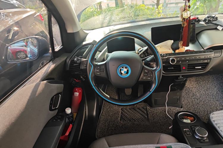 Used BMW i3 2018 Luxury Model Steering Wheel